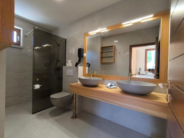 The modern bathroom in the studio apartments of villa Lojena